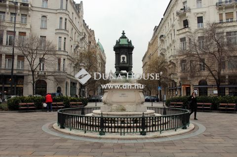 Eladó Lakás, Budapest 5. kerület - Batthyány-örökmécses közelében, III.emeleti, utcára néző