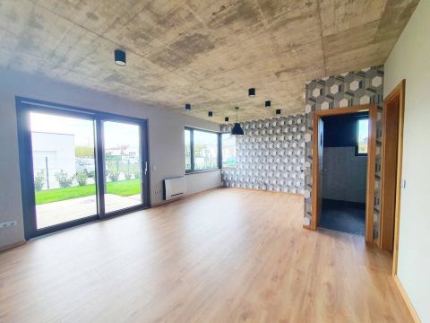 Kiadó Lakás 9700 Szombathely 