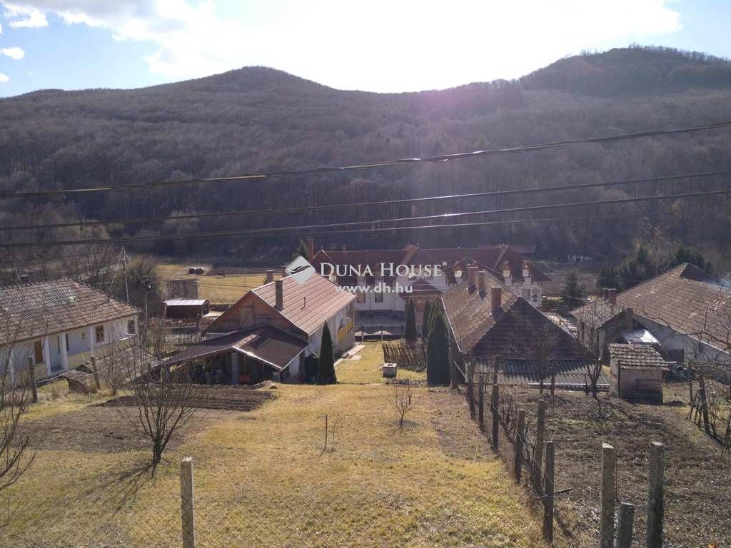 3937 Komlóska , Komlóska — 1/11