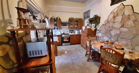 Eladó Ház 7400 Kaposvár Igényesen felújított családi ház - két különálló lakrésszel