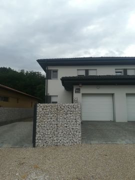 Eladó Ház 2400 Dunaújváros Orgona utca
