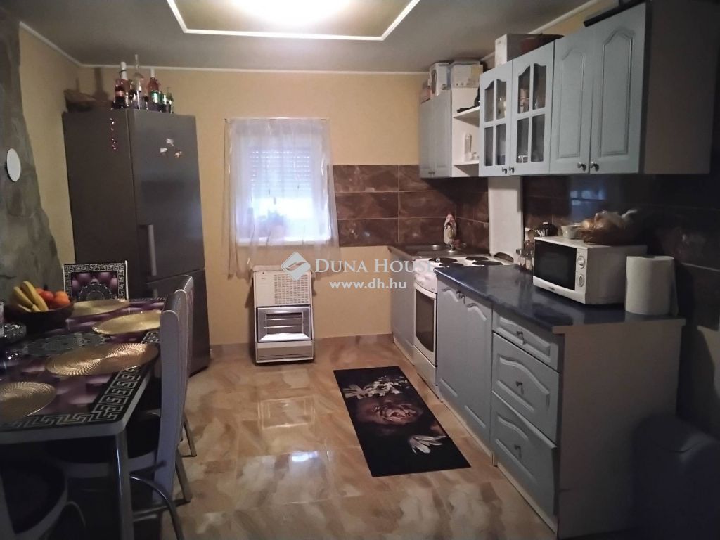 7561 Nagybajom , Csendes utca — 1/9