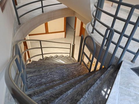 Kiadó Iroda 7400 Kaposvár Iroda bérlés a belvárosban