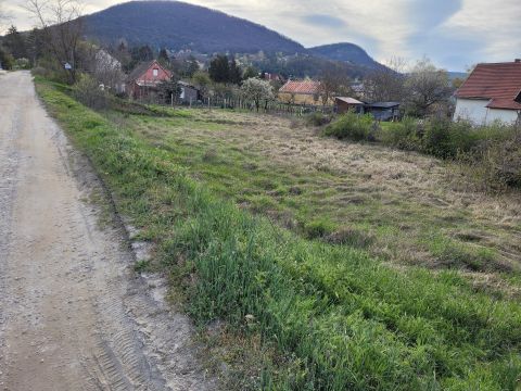 Eladó Telek 2500 Esztergom 