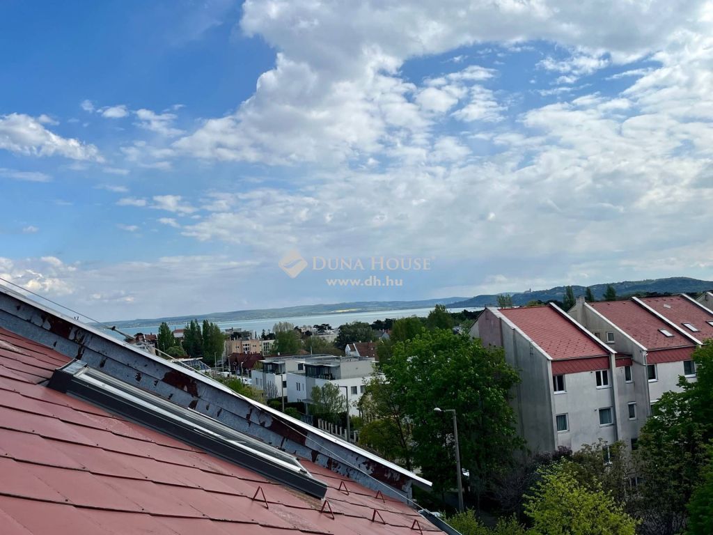 8230 Balatonfüred , Arácsi Aldi közelében — 1/21