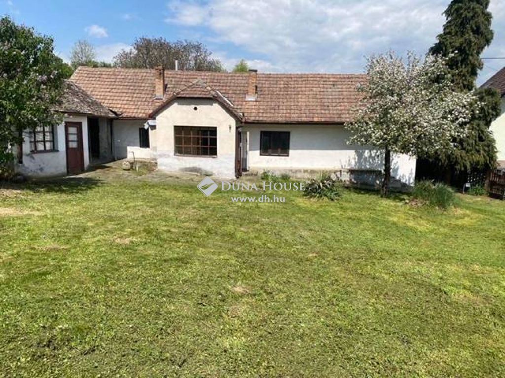 7773 Villány , Villány központjában — 1/13