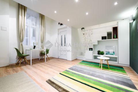 Eladó Lakás, Budapest 7. kerület - Körúton belül - galériás garzon lakás - magas minőségben felújított - igazi ritkaság, airbnb !