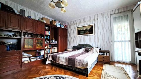 Eladó Lakás 6060 Tiszakécske városközpontjában jó állapotú lakás