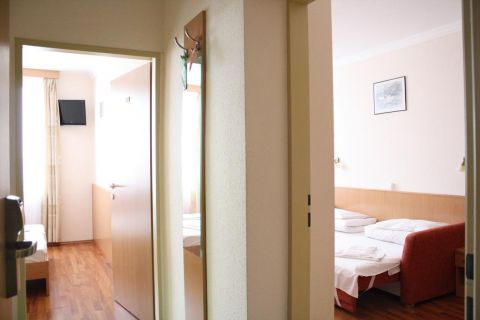 Eladó Vendéglátás 1149 Budapest 14. kerület , Működő hotel eladó