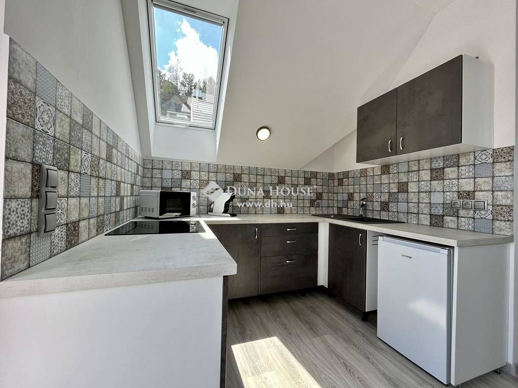 8230 Balatonfüred , Balatonfüreden erdő szélén — 1/12