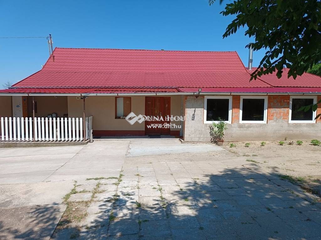 6115 Kunszállás — 1/12