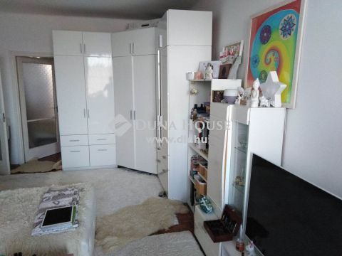 Eladó Lakás, Komárom-Esztergom megye, Tatabánya