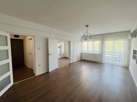 Kiadó Lakás 1016 Budapest 1. kerület , Naphegyen,Gellérthegyre és Dunára panorámás, nagy erkélyes