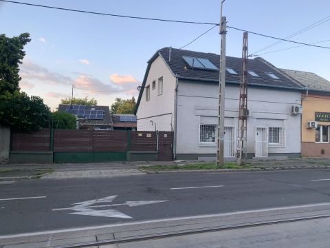 Eladó Ház 1204 Budapest 20. kerület , BGSZC Eötvös Lóránt Technikum közelében munkásszállásnak alkalmas ház