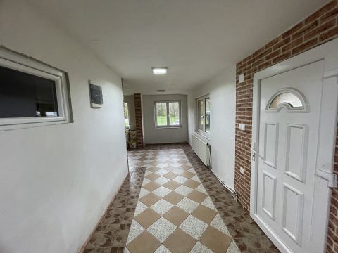 Eladó Ház 9954 Rönök , erdők közelében