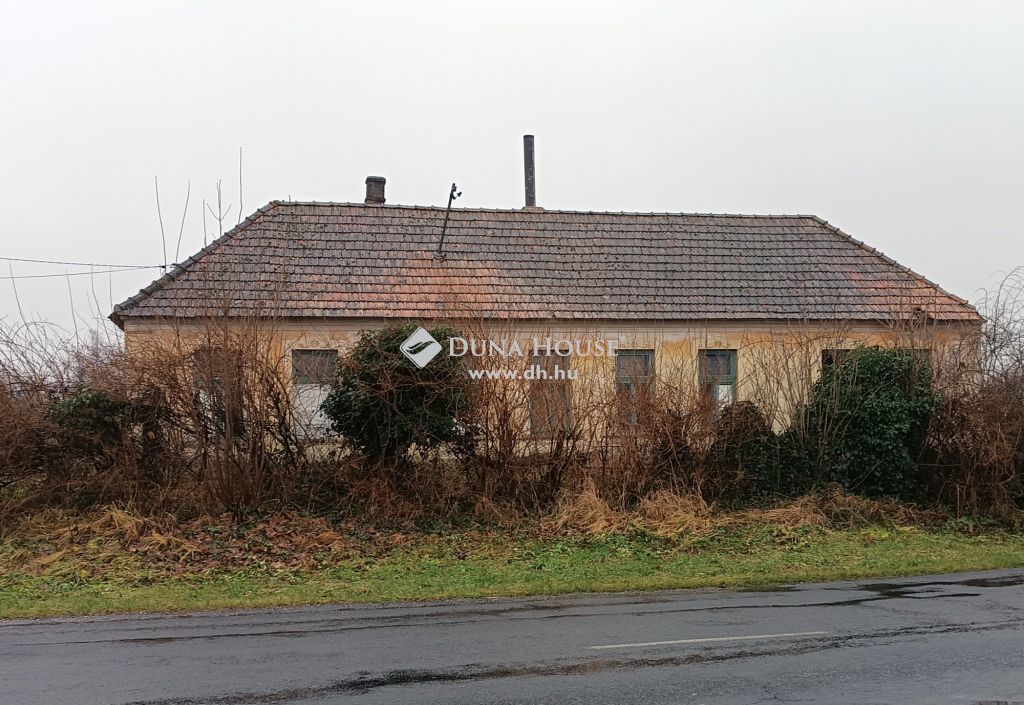 8553 Lovászpatona — 1/22