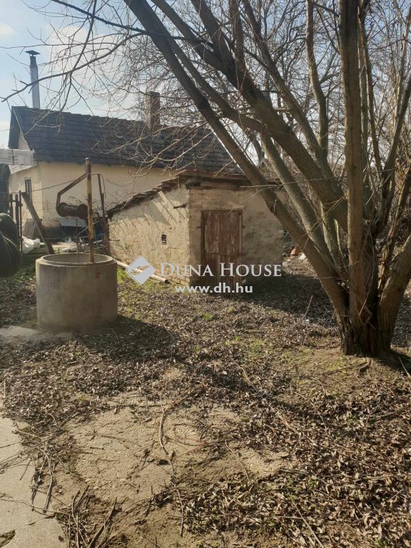 2745 Kőröstetétlen , Kőröstetétlen Barna Bár és Étterem — 1/19