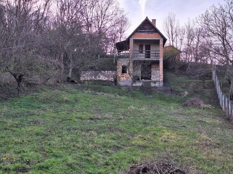 Eladó Ház 2544 Neszmély , Nyároska-völgy