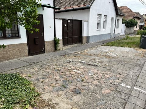 Eladó Ház 7100 Szekszárd Szekszárd belvárosában
