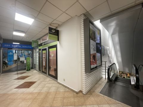 Eladó Üzlethelyiség 1026 Budapest 2. kerület 