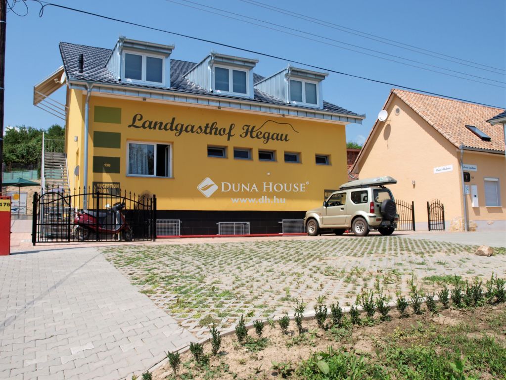 7712 Dunaszekcső , Ház a Duna közelében — 1/19
