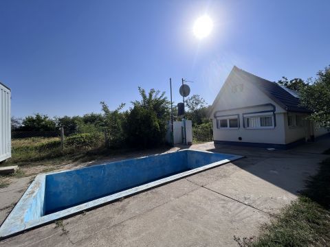 Eladó Ipari 7030 Paks 