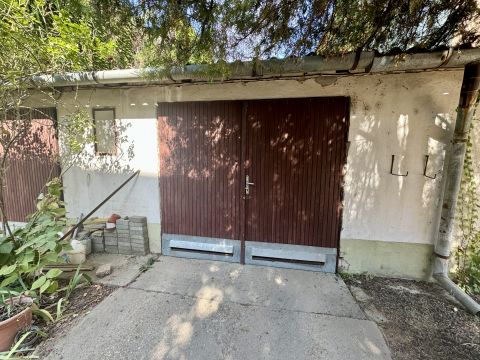 Eladó Parkoló 6000 Kecskemét , Piac Közelében