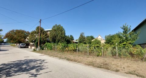 Eladó Telek 2890 Tata , Újhegy központhoz közeli részén