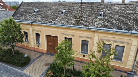 Eladó Ház 7131 Tolna , Tolna központ