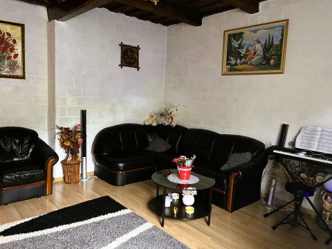Eladó Ház 2347 Bugyi , Tipp-topp családi ház