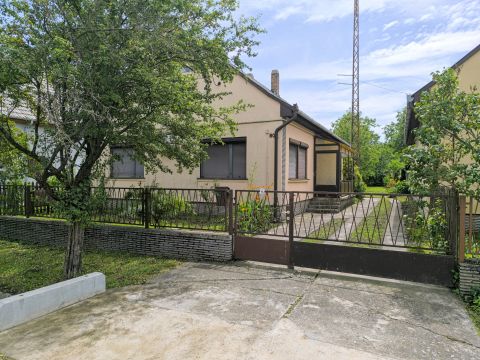 Eladó Ház 8646 Balatonfenyves 