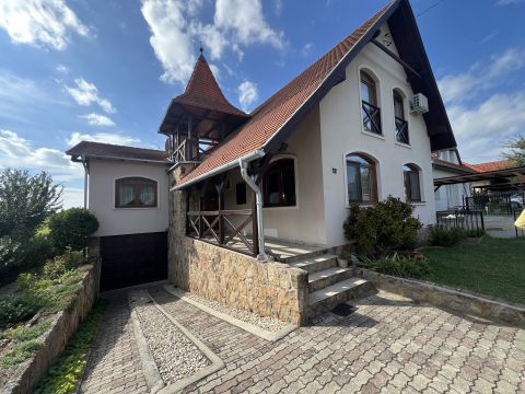 Eladó Ház 8630 Balatonboglár , Kétgenerációs családi ház dupla állásos garázzsal