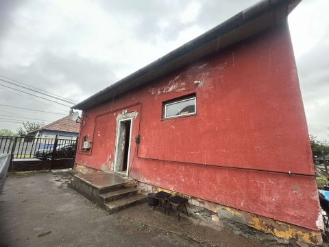 Eladó Ház 2700 Cegléd 