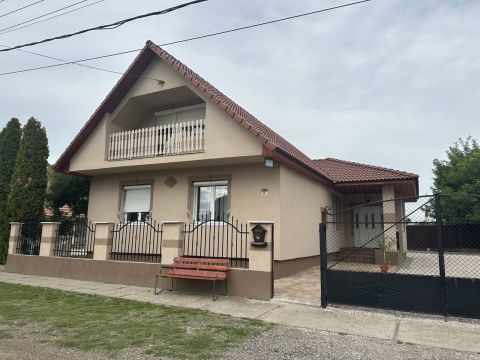 Eladó Ház 2422 Mezőfalva 