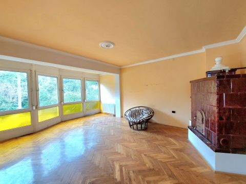 Eladó Ház 7400 Kaposvár 206 m2-es, 4 szintes, 2 szoba + toronyszoba + nappalis családi ház, vadregényes környezetben