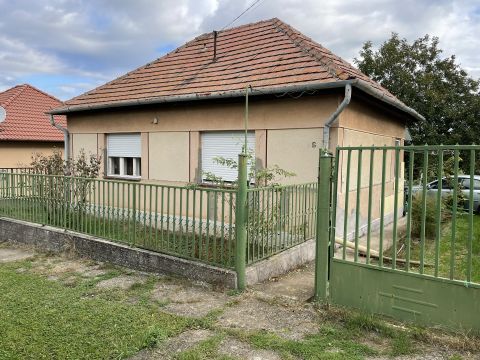 Eladó Ház 3051 Szarvasgede 