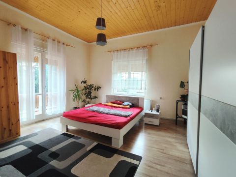 Eladó Ház 8174 Balatonkenese , Csendes környék