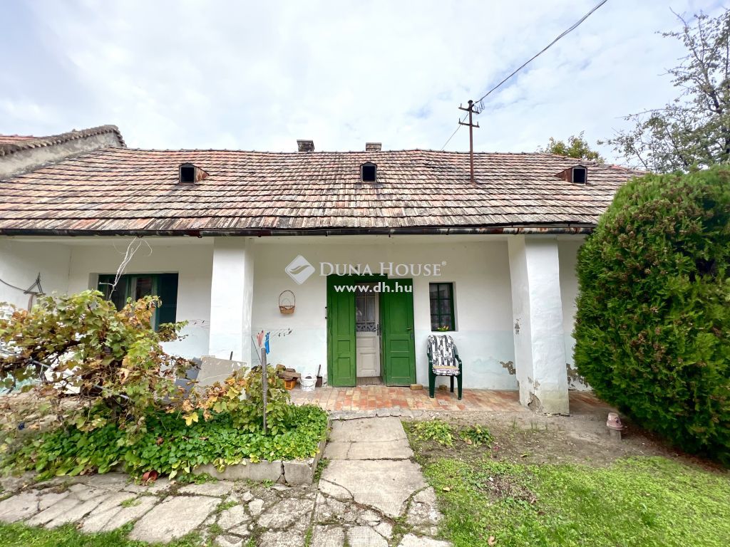 8431 Bakonyszentlászló — 1/26