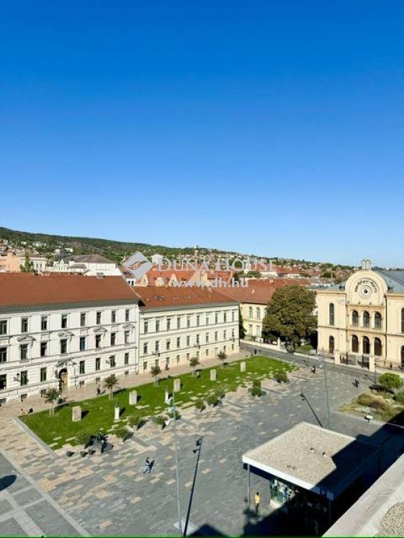 7621 Pécs — 1/9