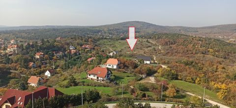 Eladó Telek 2481 Velence , Velencén, a Bence-hegy tetején, az utca utolsó belterületi építési telke eladó!