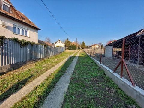 Eladó Ház 2163 Vácrátót Vácrátót