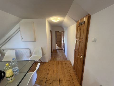 Kiadó Iroda 1163 Budapest 16. kerület Budapest XVI. Sashalom