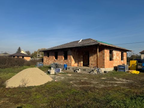 Eladó Ház 2300 Ráckeve Utca elején
