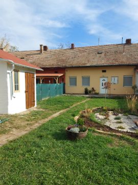 Eladó Lakás 7833 Görcsöny 