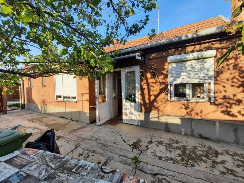 Eladó Ház 5100 Jászberény , Invitel vonzásában