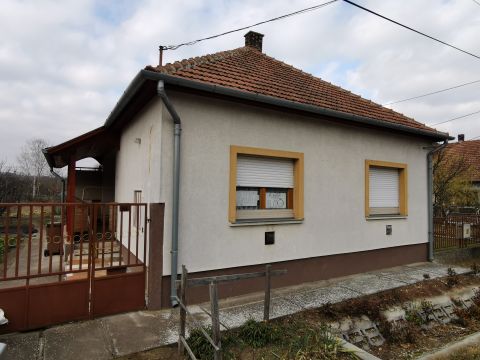 Eladó Ház 6065 Lakitelek 3 SZOBÁS, SZIGETELT TÉGLA HÁZ