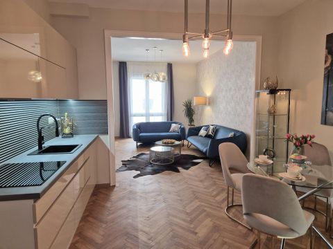 Eladó Lakás 1132 Budapest 13. kerület Újlipótvárosi elegáns, erkélyes, 4 szobás luxusotthon