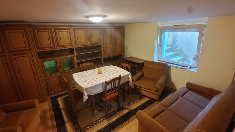 Kiadó Lakás 7627 Pécs 