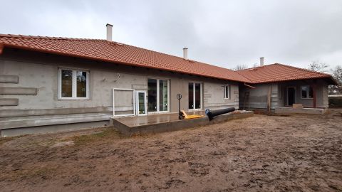 Eladó Lakás 2600 Vác , Újépítésű kertkapcsolatos lakás 