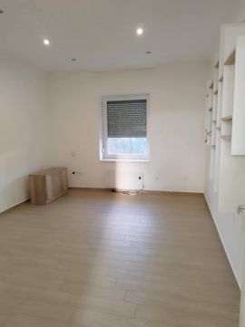 Eladó Lakás 8500 Pápa 